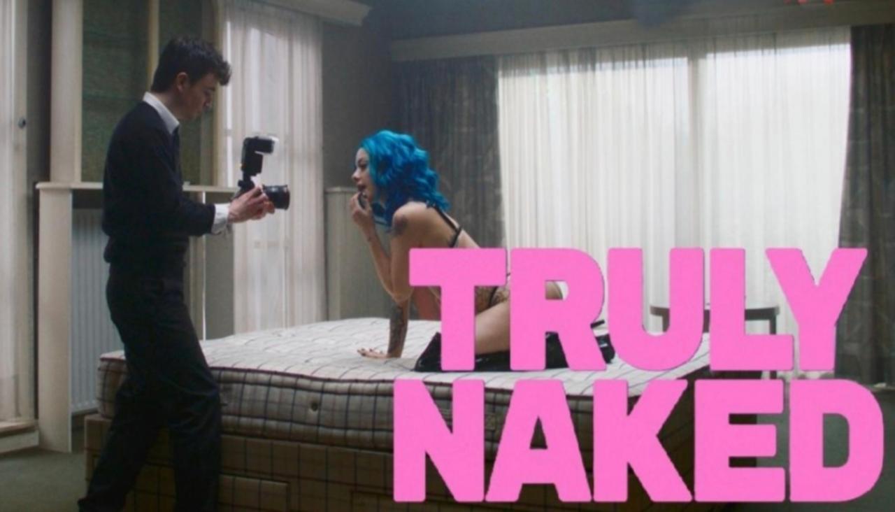 فيلم عاري تماماً Truly Naked 2026 مترجم